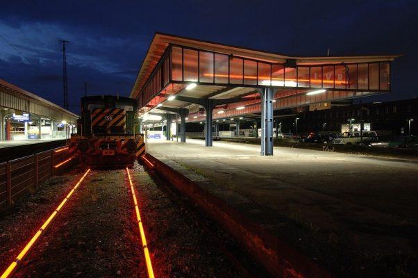Museumsbahnsteig bei Nacht