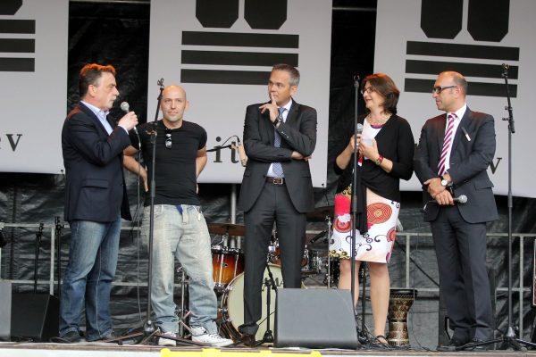 Michael Groschek (Minister für Städtebau) Christoph Stark (kitev & Atelier
Stark) Alexander Muster (Schütz Energy Systems) Regina Schmitz (Initiative
Ergreifen), Apostolos Tsalastras (Kulturdezernent OB)
